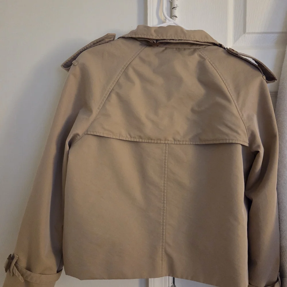 Burberry Mayfair Cropped Beige Trench Coat Double-Breasted Women's Jacket - Picture 2 of 6